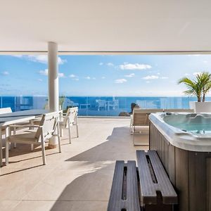 Superior Sea View Apartment Jacuzzi